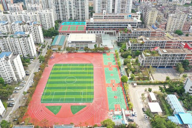 深圳運動場塑膠地板廠家，施工單位